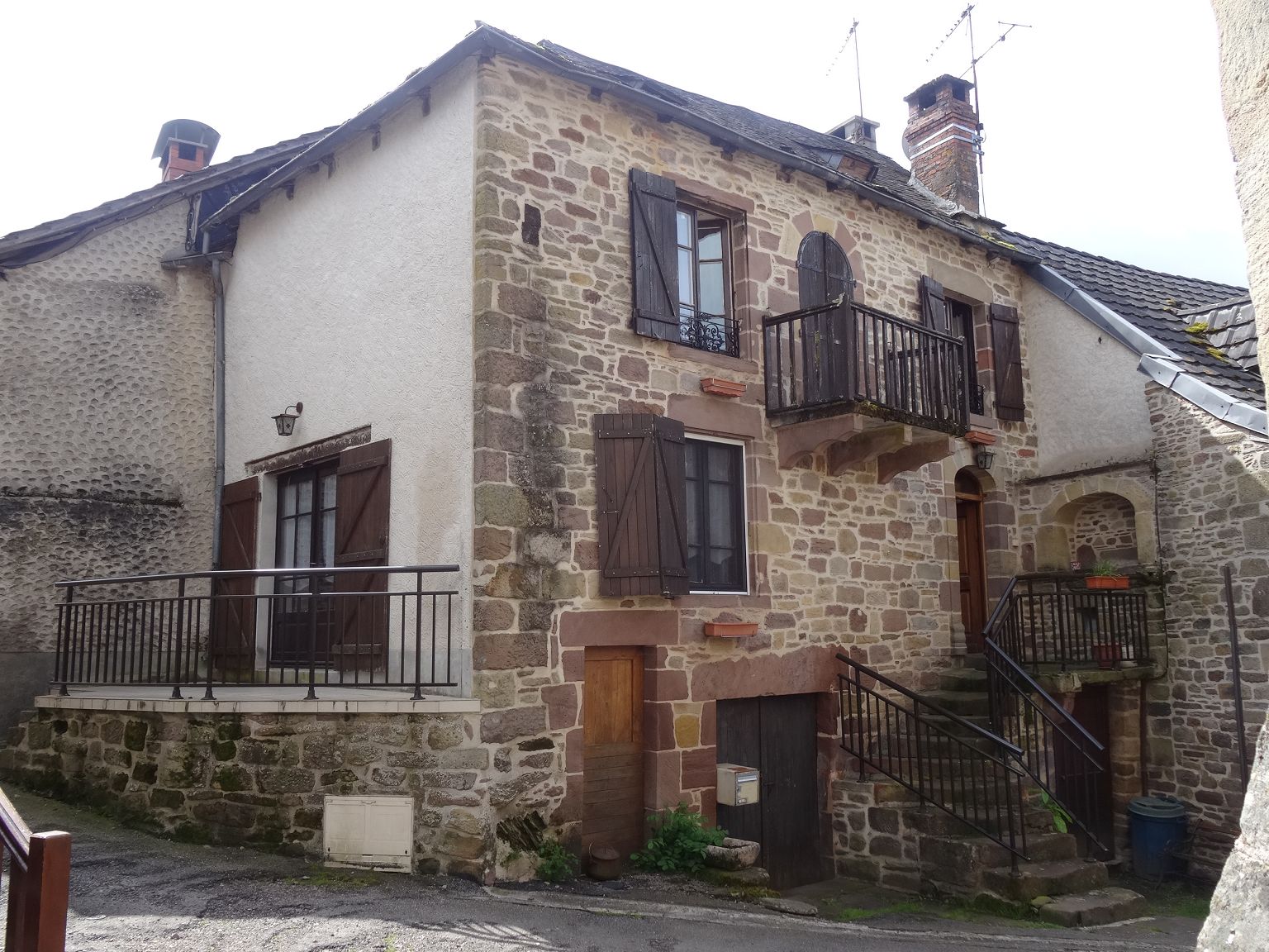 Maison en pierre SUD DE BRIVE CHÉDAILLE IMMOBILIER